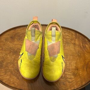 Nike indoor futsal sneakers 5.5Y